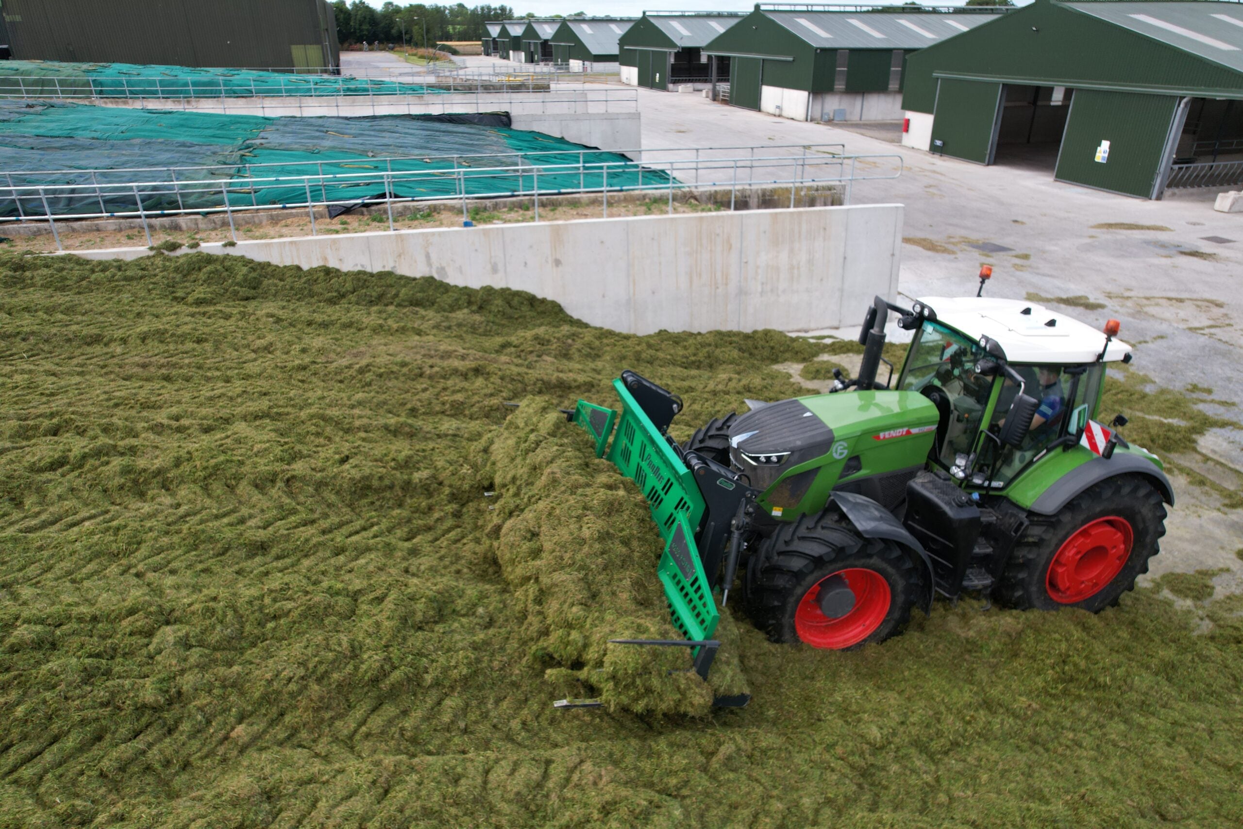 Push Off Folding Grass Fork