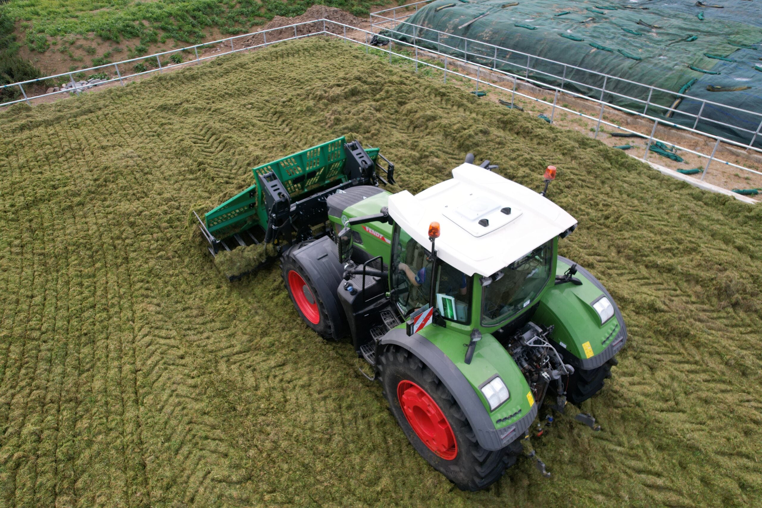 Push Off Folding Grass Fork