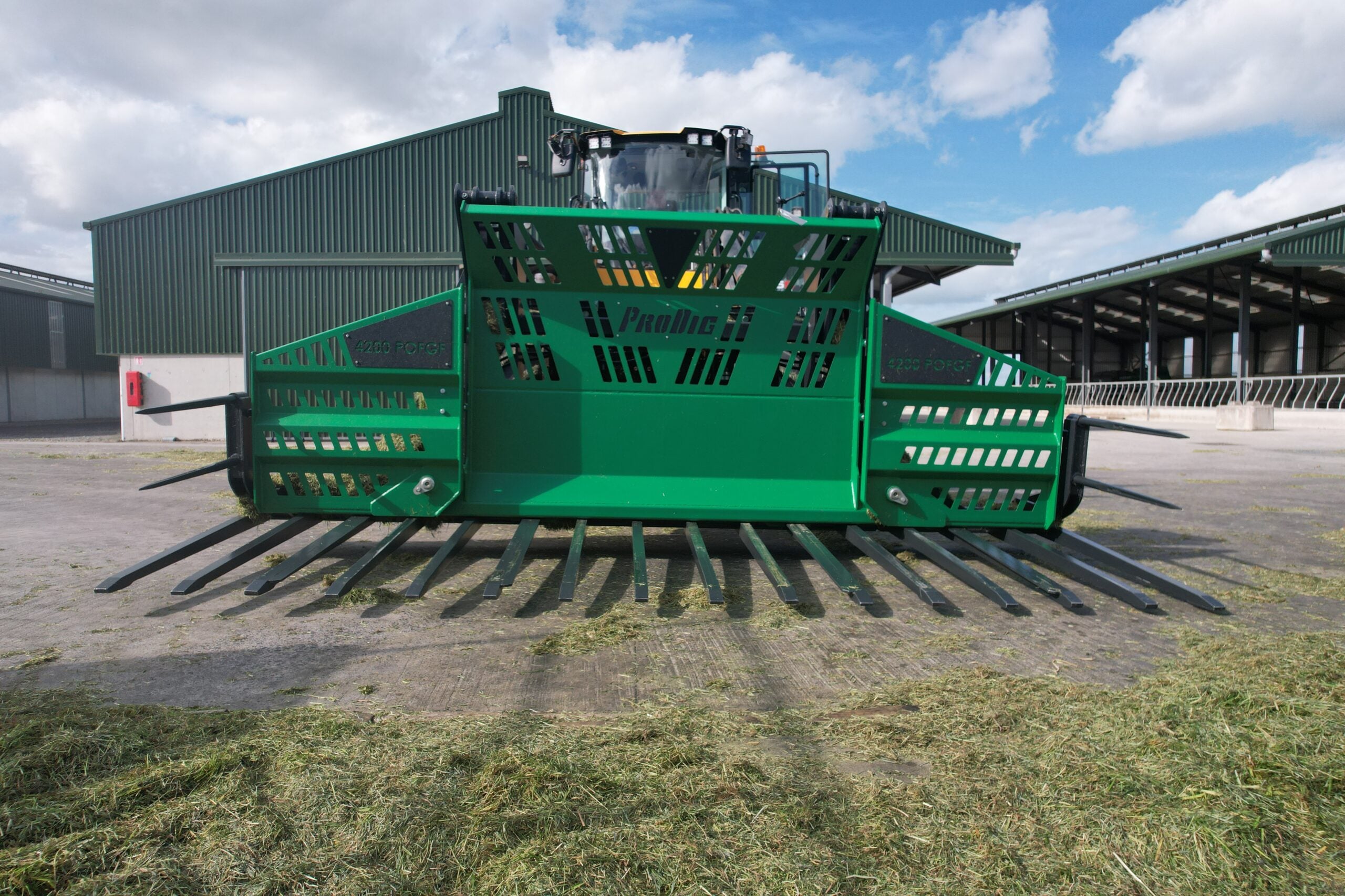 Push Off Folding Grass Fork