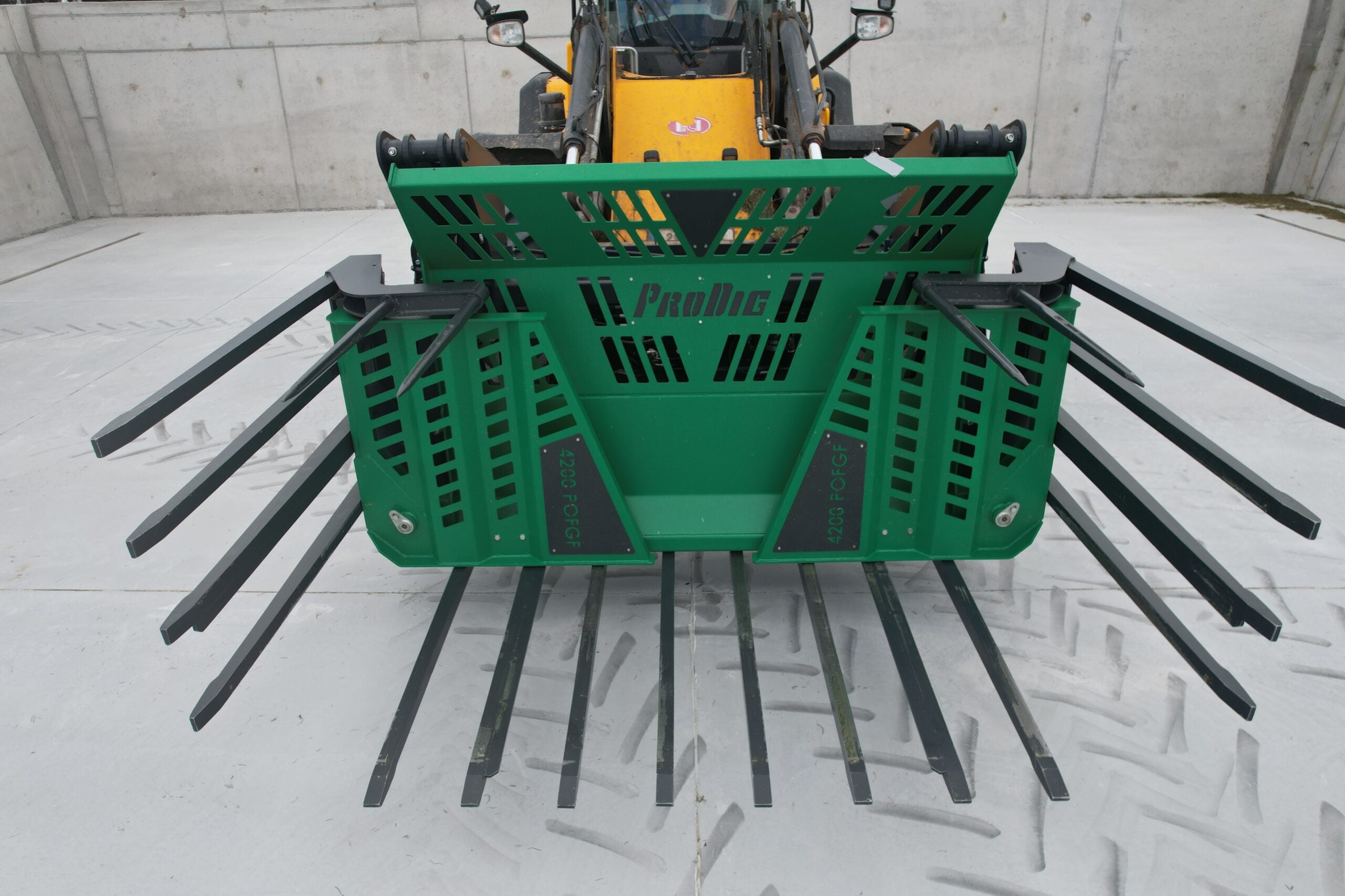 Push Off Folding Grass Fork