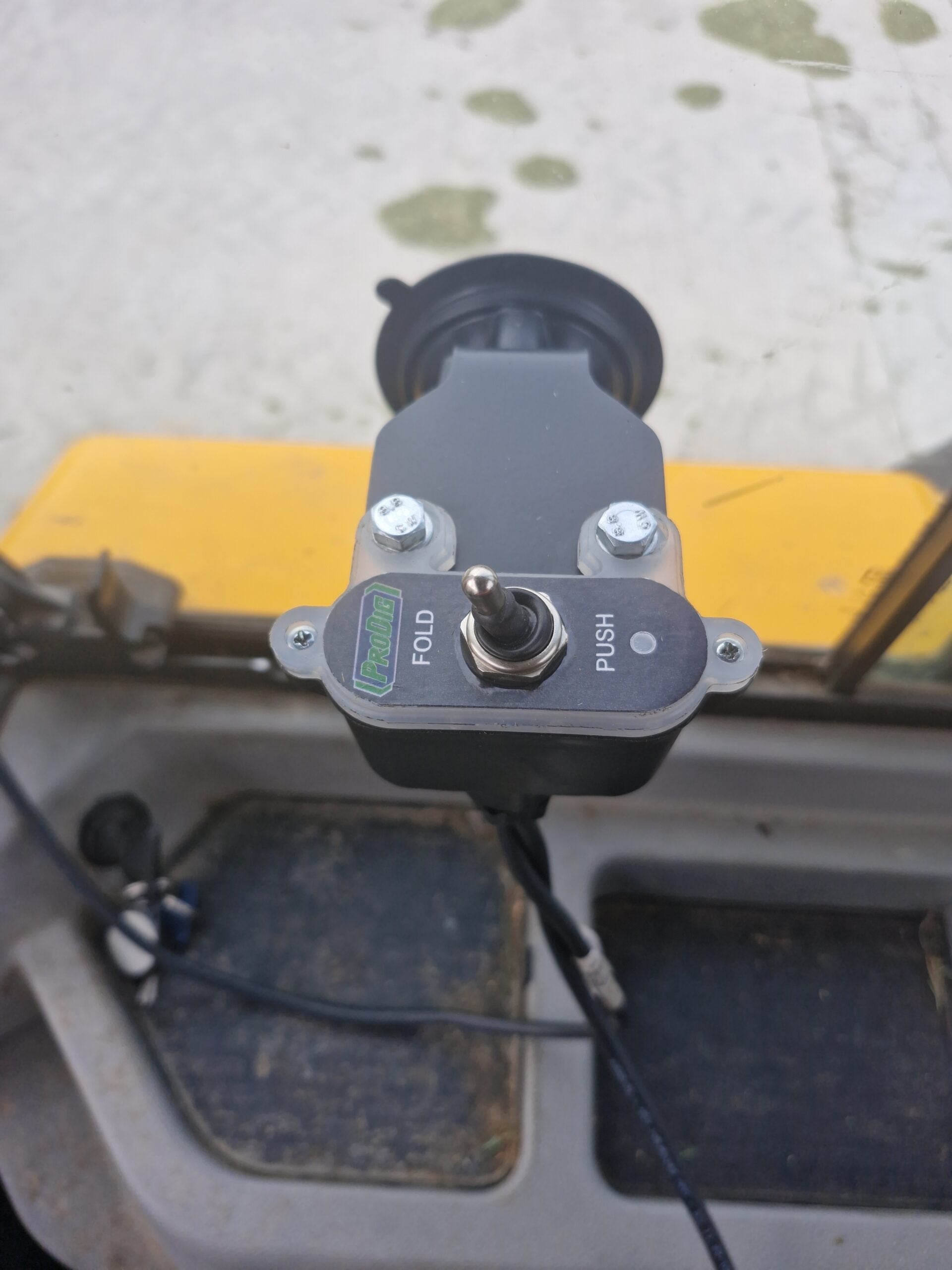 Push Off Folding Grass Fork