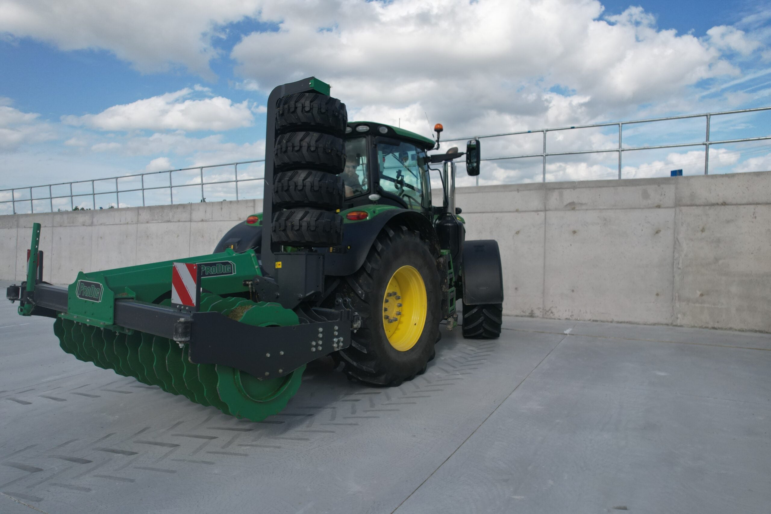 Silage Compactor