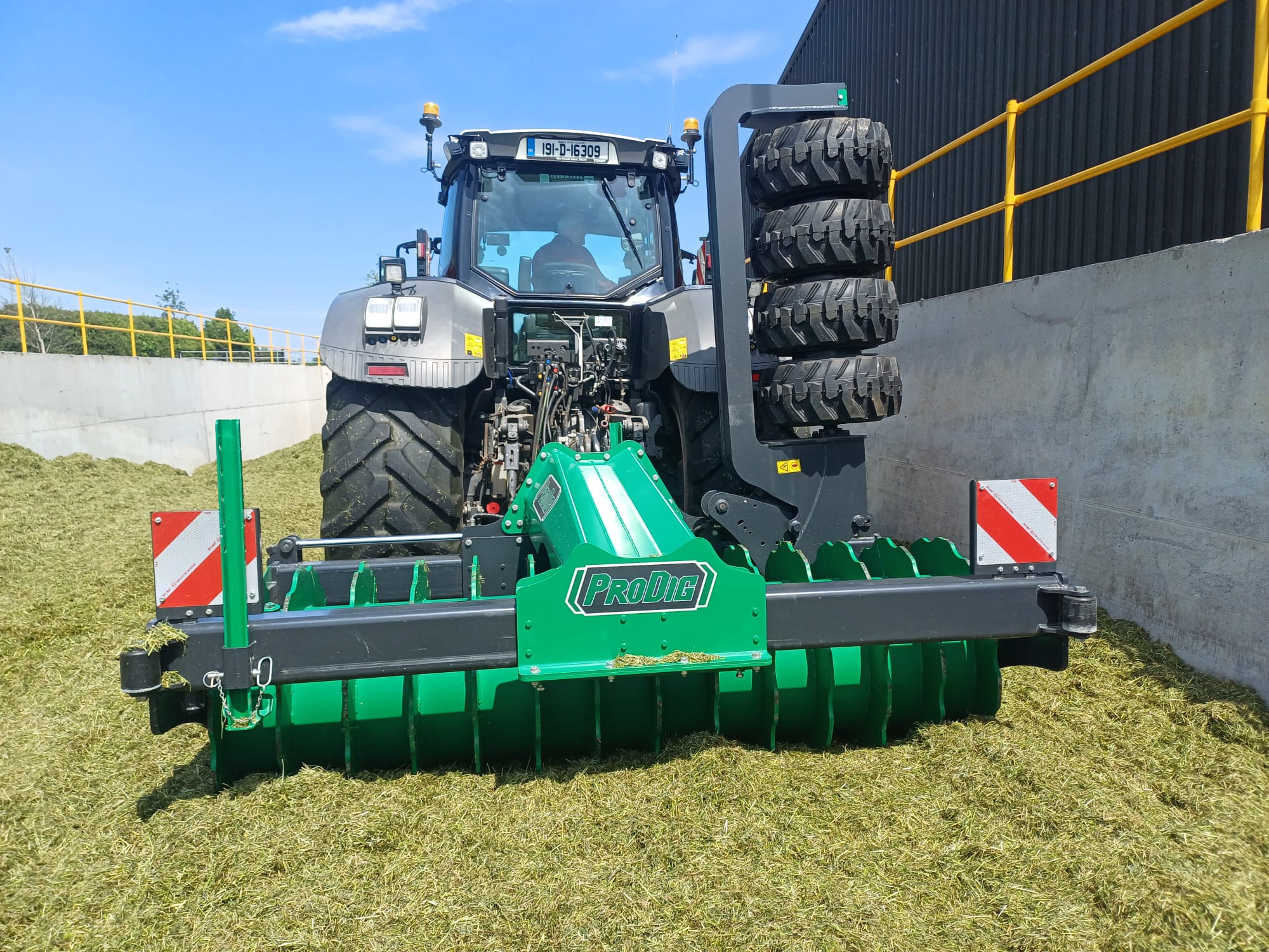 Silage Compactor