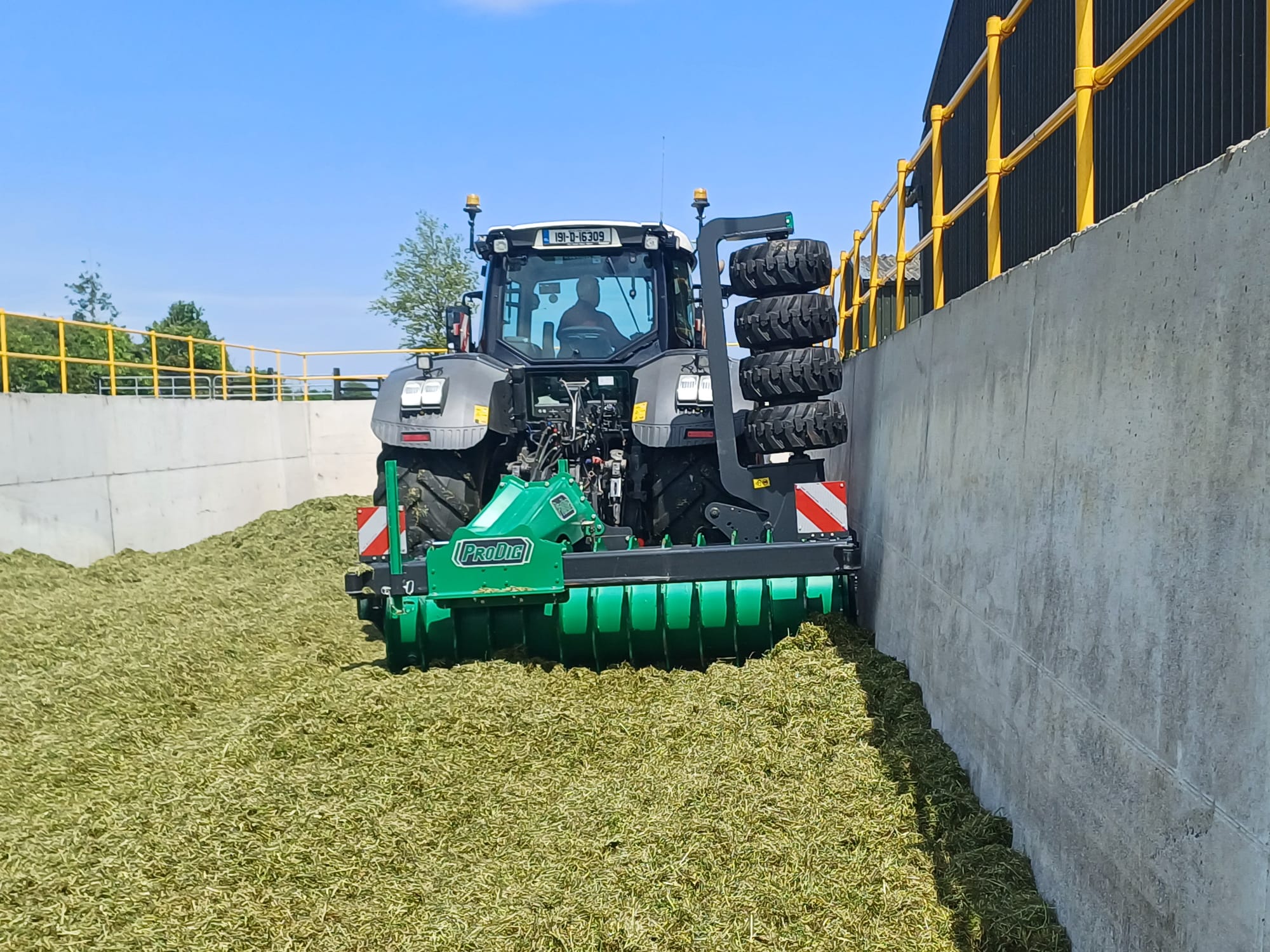 Silage Compactor