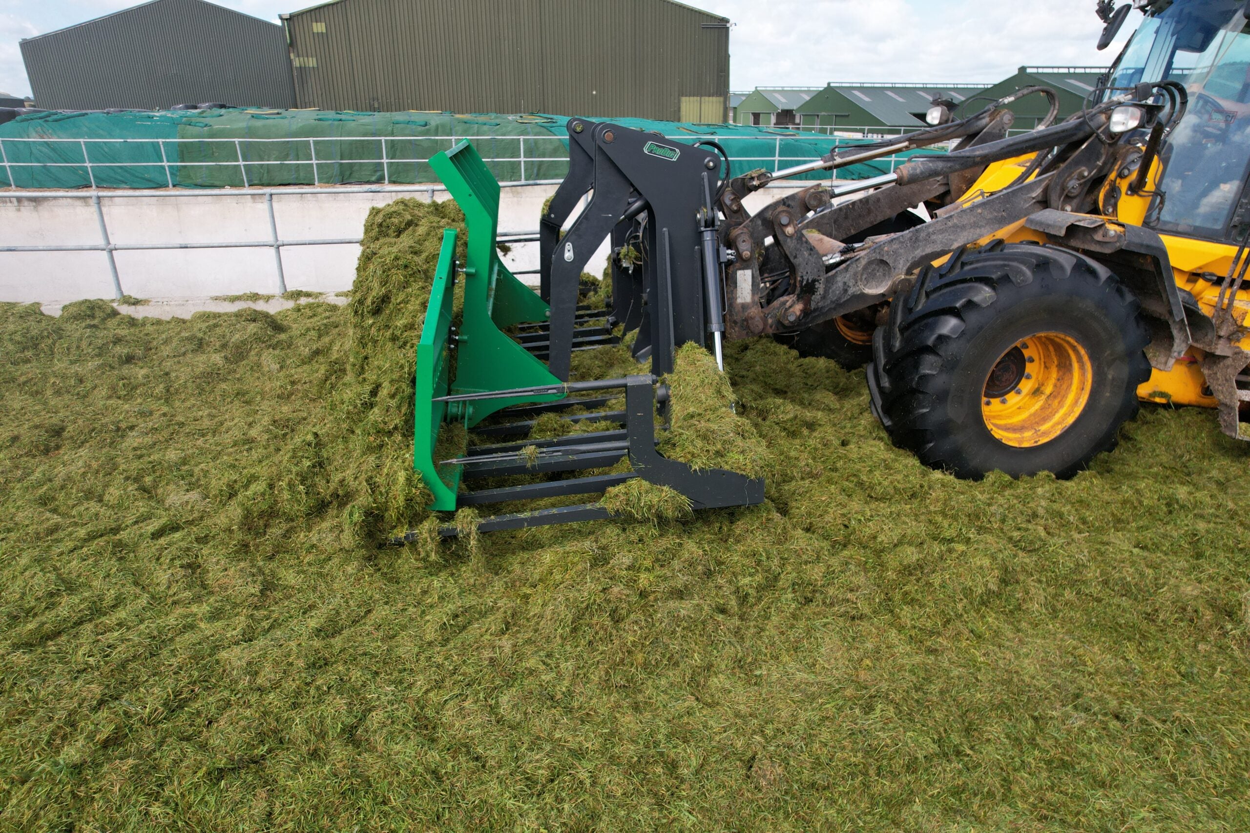 Push Off Folding Grass Fork