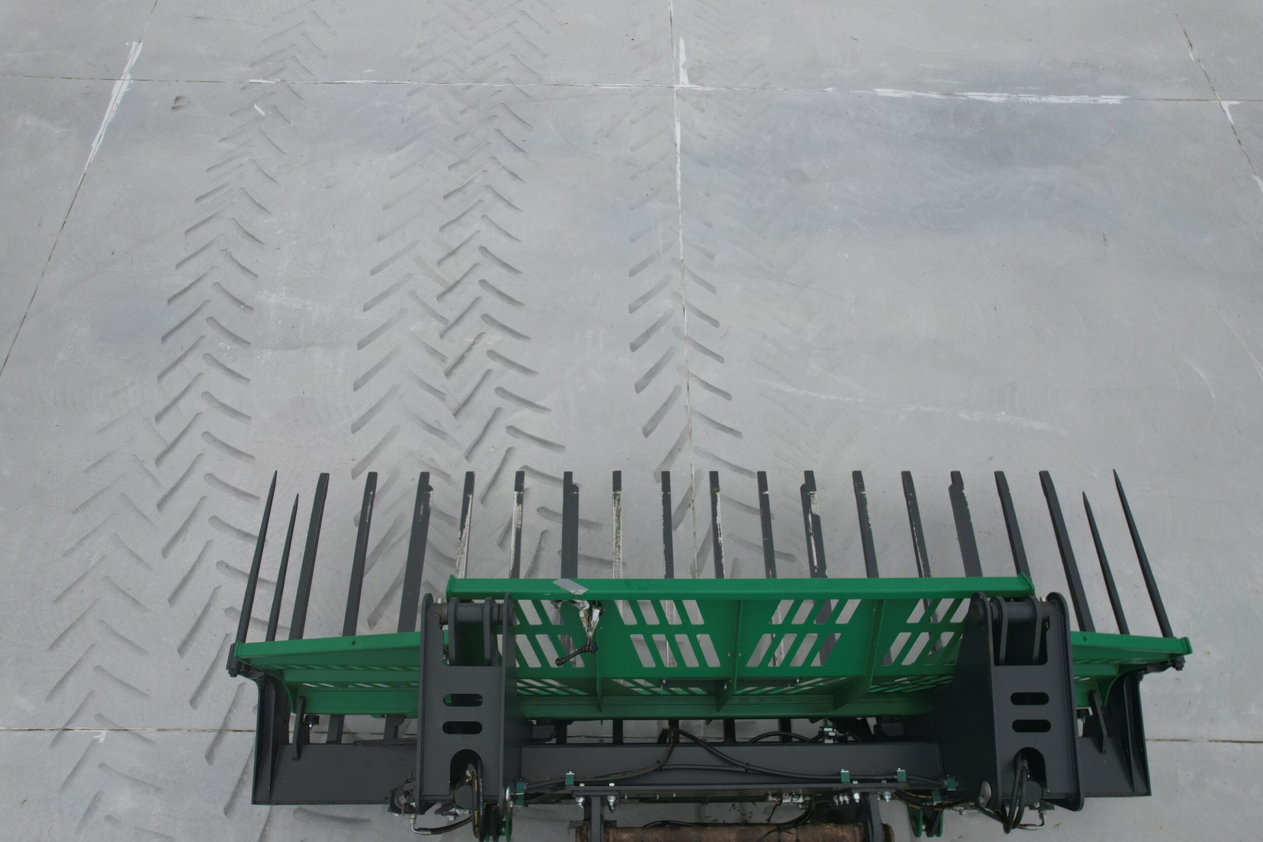 Push Off Folding Grass Fork